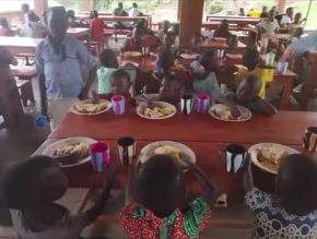 Kids at lunch